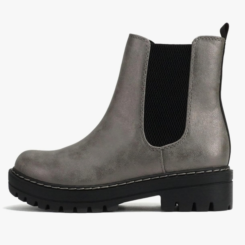 Soda Pilot Woman's Lug Sole Low Heel Chelsea Ankle Bootie Pewter Metallic Size 9